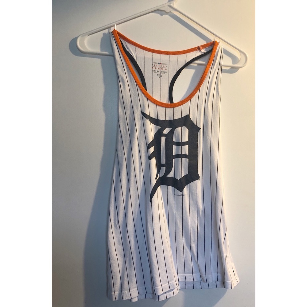 Detroit tigers striped tank